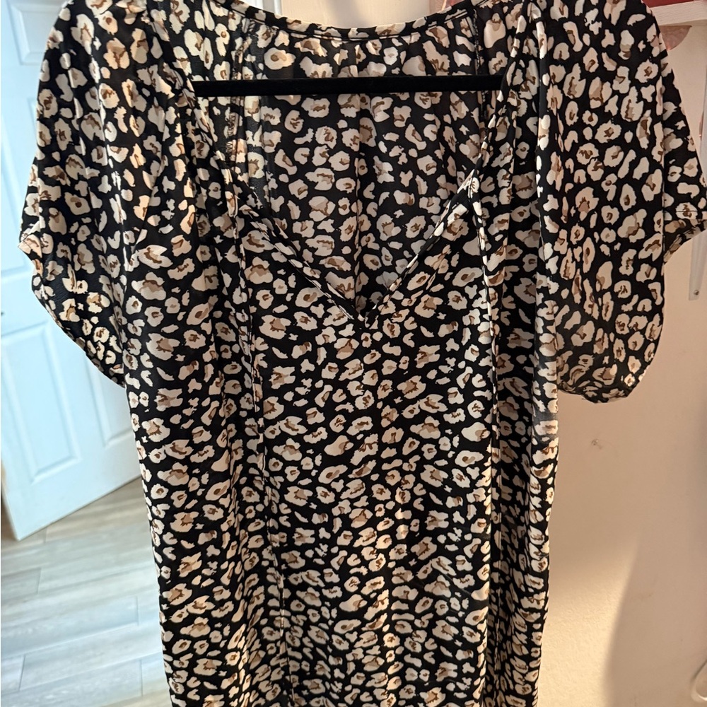 LC Lauren Conrad Black and Cream Patterned Blouse